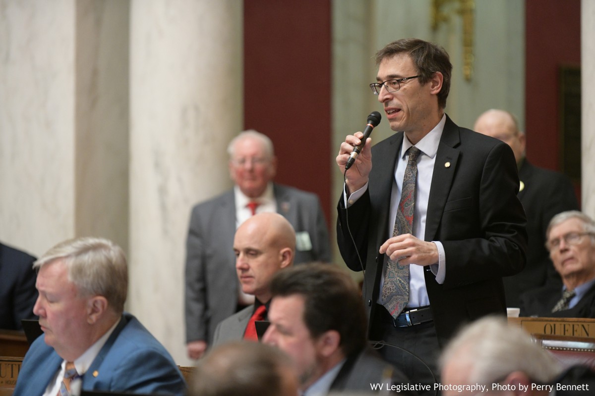 House passes bill to exempt Social Security benefits from income tax; goes to Senate